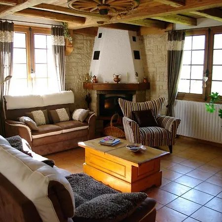 D'hotes Les Pierres Taillees Bed & Breakfast