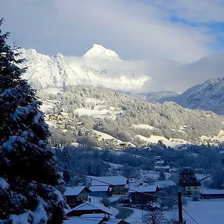 Bed & Breakfast D'hotes Les Pierres Taillees 3*